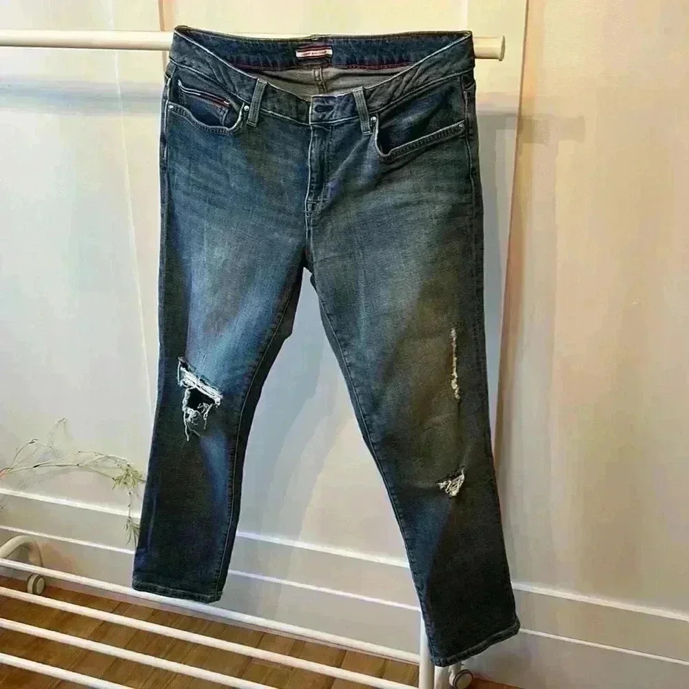 Tommy Hilfiger Boyfriend Jeans Denim Bootcut Size 8 Distressed Torn Ripped Cute